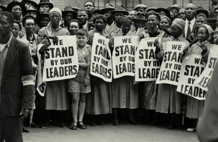 Mujeres alzando la voz en todo el mundo ¡la unión hace la fuerza!